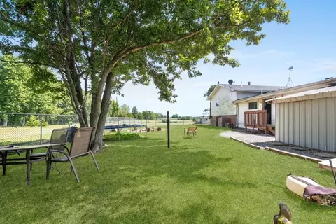 Exterior - 3404 E Kentucky Rd, Beecher, IL 60401 photo 4 of 8