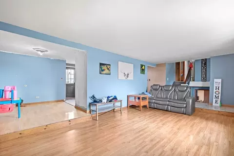 Living - 3404 E Kentucky Rd, Beecher, IL 60401 photo 2 of 2