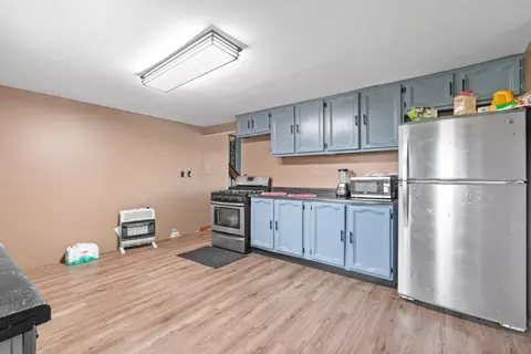 Kitchen - 3404 E Kentucky Rd, Beecher, IL 60401 photo 2 of 2
