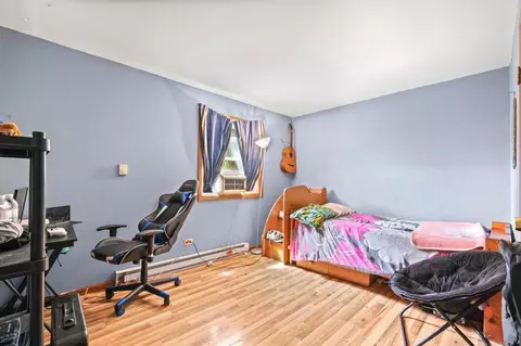 Bedroom - 3404 E Kentucky Rd, Beecher, IL 60401 photo 4 of 6