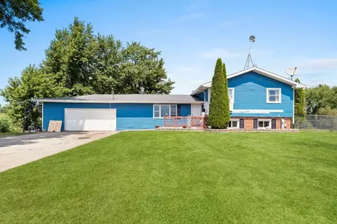 3404 E Kentucky Rd, Beecher, IL 60401