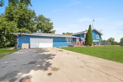 Exterior - 3404 E Kentucky Rd, Beecher, IL 60401 photo 1 of 8