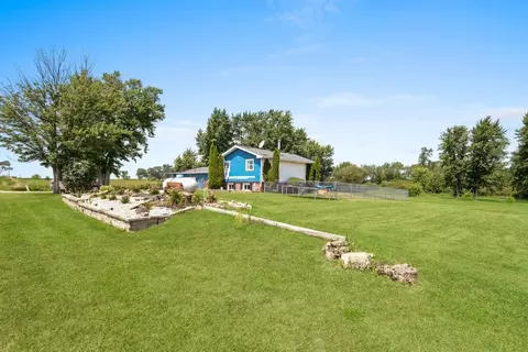 Exterior - 3404 E Kentucky Rd, Beecher, IL 60401 photo 2 of 8