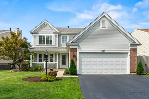1310 Almaden Ln, Gurnee, IL 60031