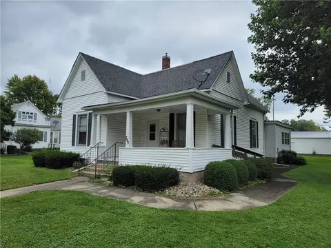 709 Broadway St, Shelbyville, IL 62565