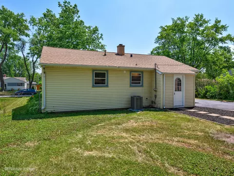 3727 Wren Ln, Rolling Meadows, IL 60008 photo 16