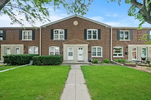 2950 Desplaines Ave, North Riverside, IL 60546