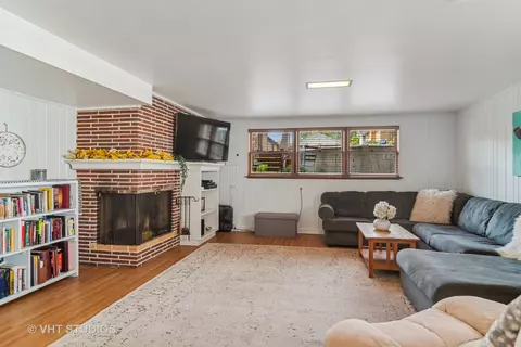 350 Cambridge Rd, Des Plaines, IL 60016 photo 18
