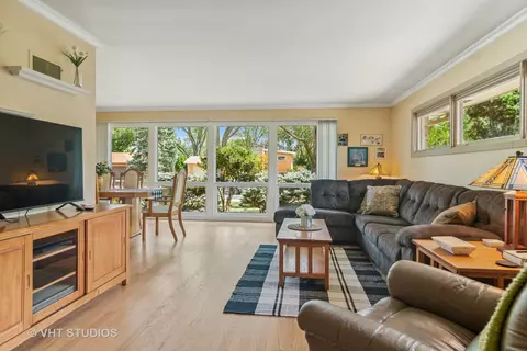 350 Cambridge Rd, Des Plaines, IL 60016 photo 7