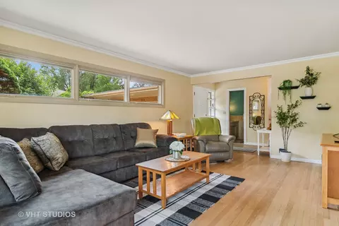 350 Cambridge Rd, Des Plaines, IL 60016 photo 9