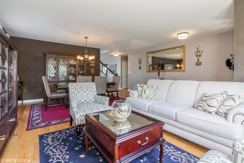 Living - 560 Gray Ave, Elburn, IL 60119 photo 1 of 2