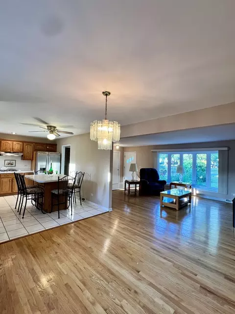 7010 Exner Rd, Darien, IL 60561 photo 8