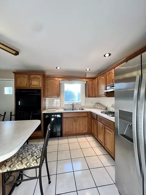 7010 Exner Rd, Darien, IL 60561 photo 10