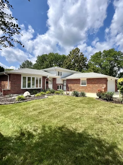 7010 Exner Rd, Darien, IL 60561 photo 2