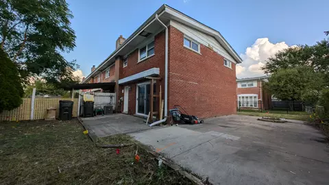 8915 Robin Dr #A, Des Plaines, IL 60016 photo 25