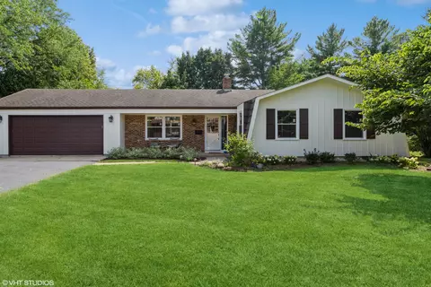 295 W Crystal Lake Ave, Crystal Lake, IL 60014