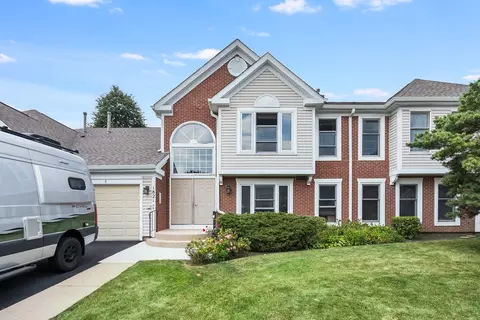 1821 Fox Run Dr #C, Elk Grove Village, IL 60007