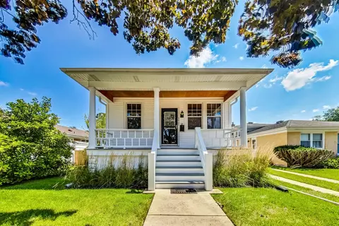 2905 Prairie Ave, Brookfield, IL 60513