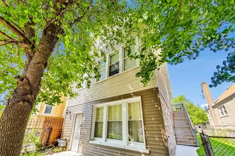 4204 W Thomas St, Chicago, IL 60651