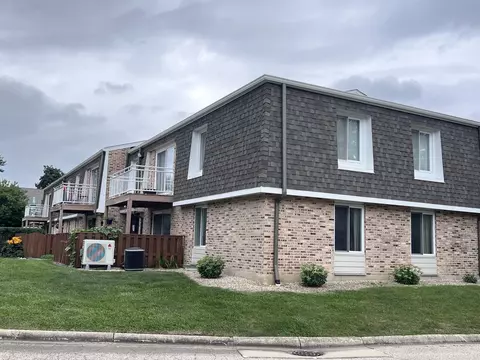 4517 Kings Walk Dr #1C, Rolling Meadows, IL 60008