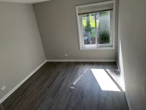 Bedroom - 4517 Kings Walk Dr #1C, Rolling Meadows, IL 60008 photo 3 of 3