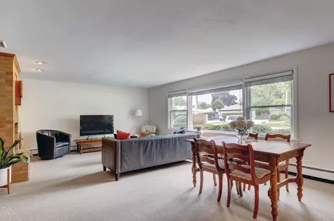 815 S Third Ave, Des Plaines, IL 60016 photo 3