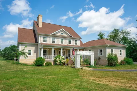 9505 Wolf Rd, Kingston, IL 60145