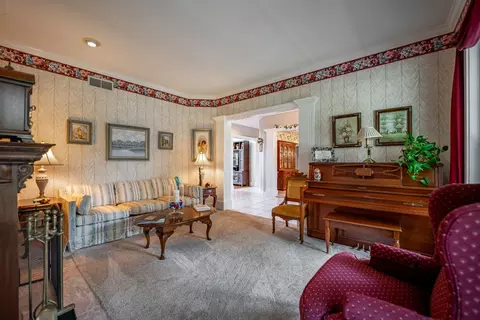 Living - 9505 Wolf Rd, Kingston, IL 60145 photo 1 of 5