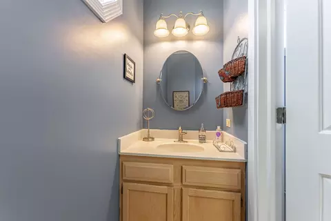Bath - 9505 Wolf Rd, Kingston, IL 60145 photo 5 of 7