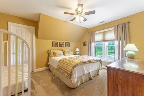 Bedroom - 9505 Wolf Rd, Kingston, IL 60145 photo 3 of 8