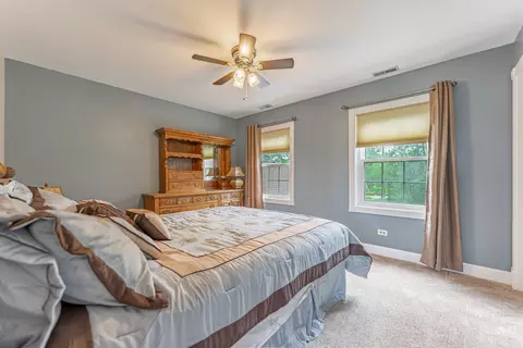 Bedroom - 9505 Wolf Rd, Kingston, IL 60145 photo 4 of 8
