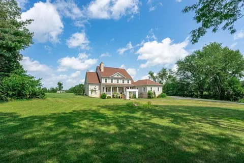 Exterior - 9505 Wolf Rd, Kingston, IL 60145 photo 5 of 9