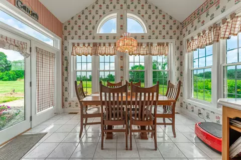 Dining - 9505 Wolf Rd, Kingston, IL 60145 photo 3 of 3
