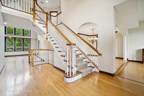 Entry Way - 30 W100 Dean Ct, Wayne, IL 60184 photo 1 of 2