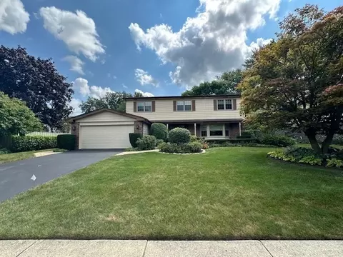3133 Hemlock Ln, Northbrook, IL 60062