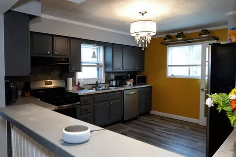 1204 W Jackson St, Bloomington, IL 61701 photo 8
