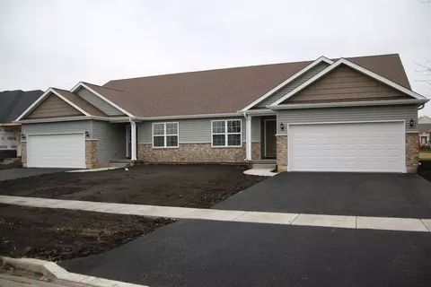 2224 Maggie Ln, Sycamore, IL 60178