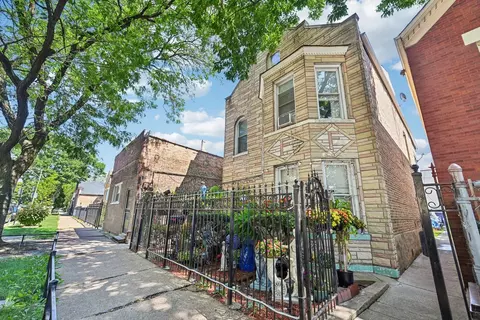2725 S Sawyer Ave, Chicago, IL 60623