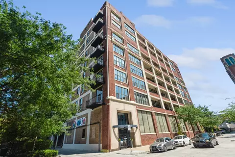 320 E 21st St #505, Chicago, IL 60616