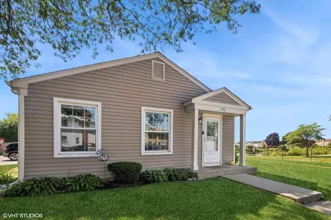 531 Darlene Ln #A, Glendale Heights, IL 60139
