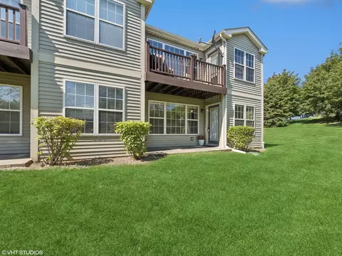 Other - 305 Buckingham Cir #B, Elgin, IL 60120 photo 3 of 3