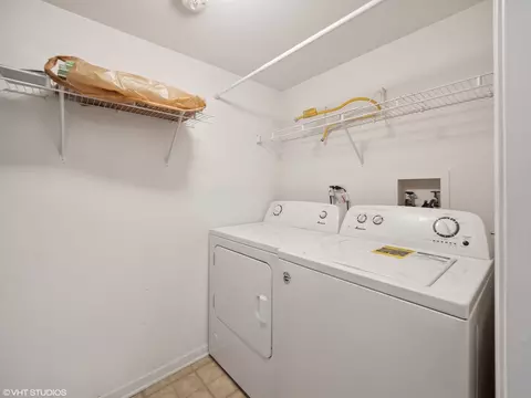 Other - 305 Buckingham Cir #B, Elgin, IL 60120 photo 2 of 3