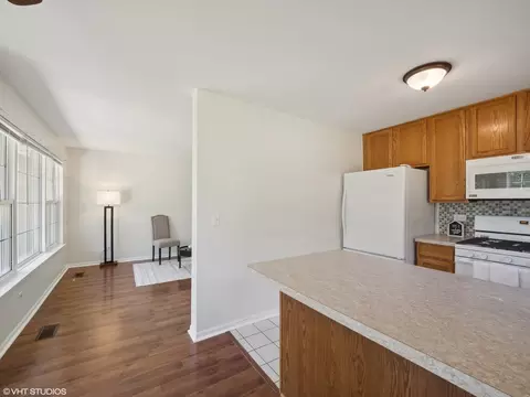 Living - 305 Buckingham Cir #B, Elgin, IL 60120 photo 4 of 4