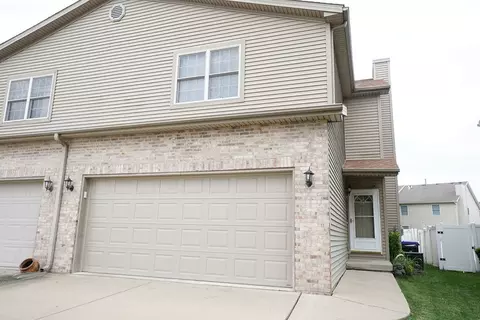 2821 Gill St #2821, Bloomington, IL 61704