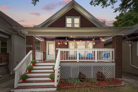 634 N Harvey Ave, Oak Park, IL 60302