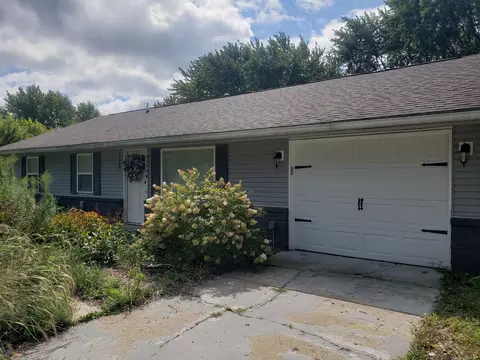 3009 W John St, Champaign, IL 61821