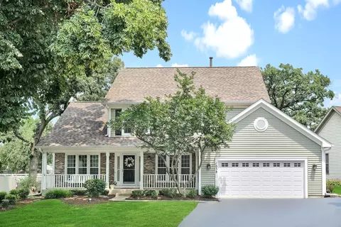 1038 Willoby Ln, Elgin, IL 60120