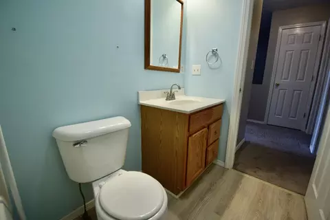 Bath - 303 S Lincoln St, Downs, IL 61736 photo 3 of 4