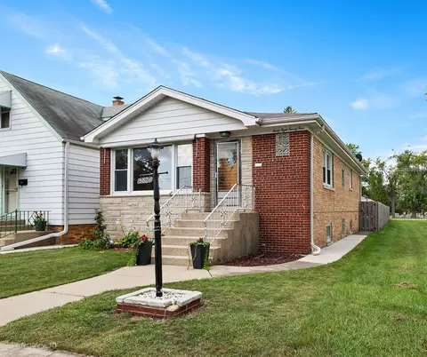 3824 N Ottawa Ave, Chicago, IL 60634