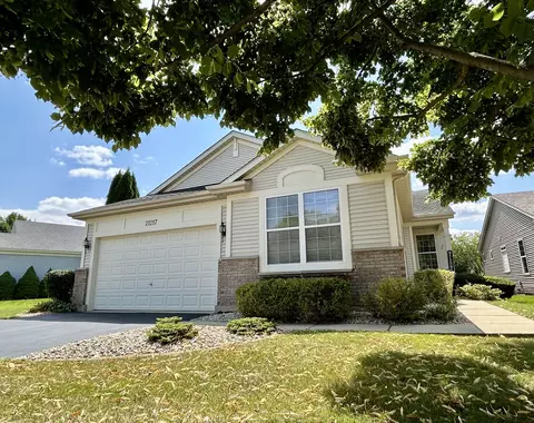 21217 Montclare Lake Dr, Crest Hill, IL 60403